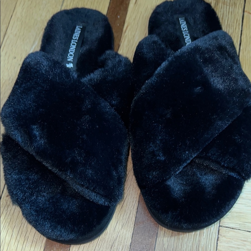 Luxe Black Faux Fur Slippers
